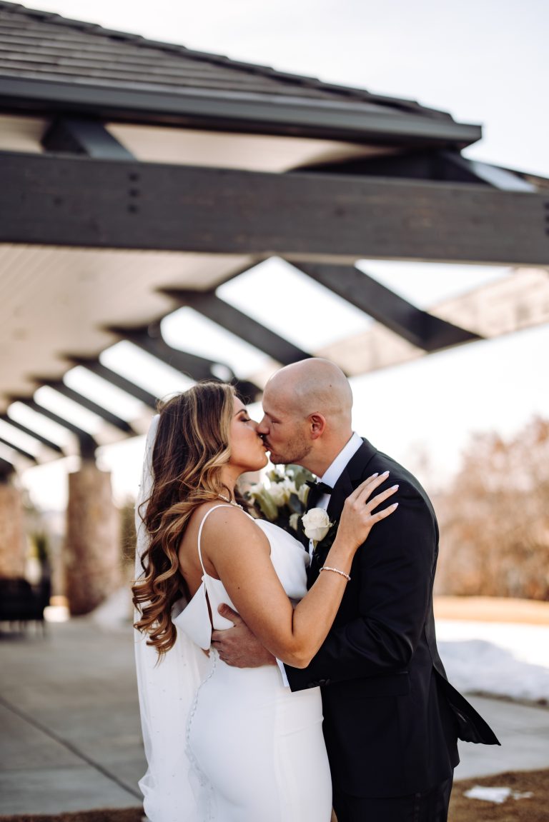 022424_FebruaryWinterWedding_TheOaksPlumCreek_ Mckenzie Knight Photography1