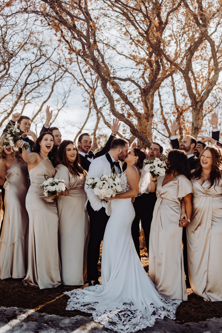 022523_FebruaryWinterWedding_TheOaksPlumCreek_MackenziKnight15