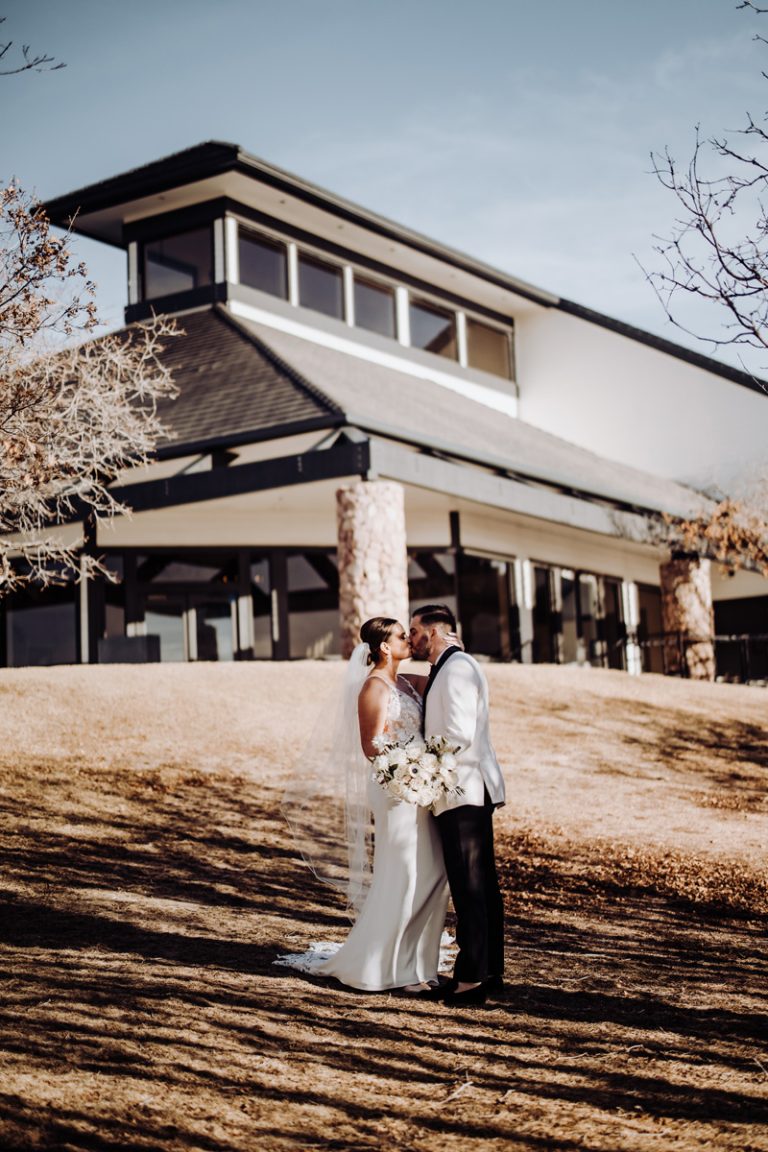 022523_FebruaryWinterWedding_TheOaksPlumCreek_MackenziKnight22