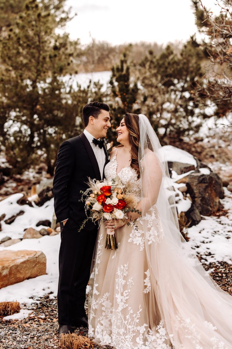 121023_DecemberWinterWedding_TheOaksPlumCreek_MackenziKnight12