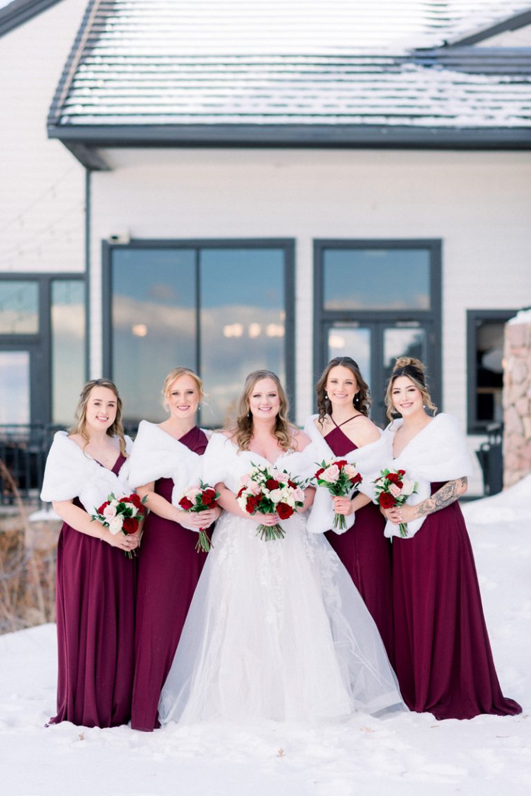 121324_DecemberWinterWedding_TheOaksPlumCreek_AllisonEasterling1